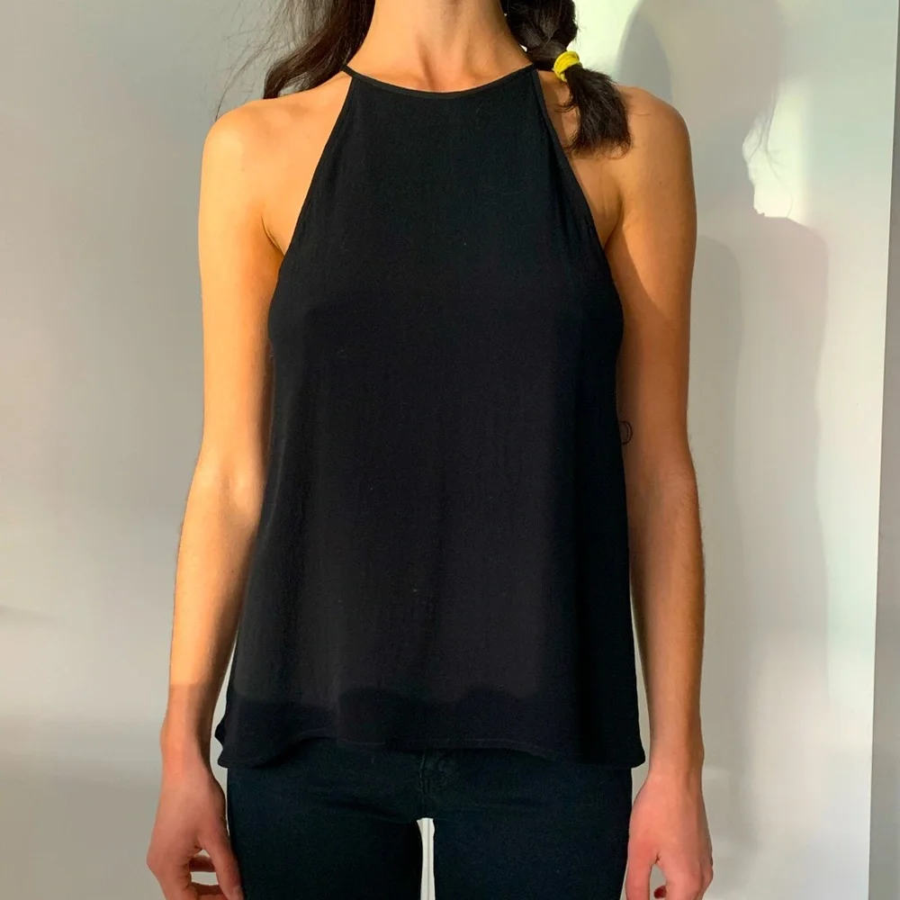 Aritzia - Talula Double Layered Tank Top in Black - Picture 1 of 5
